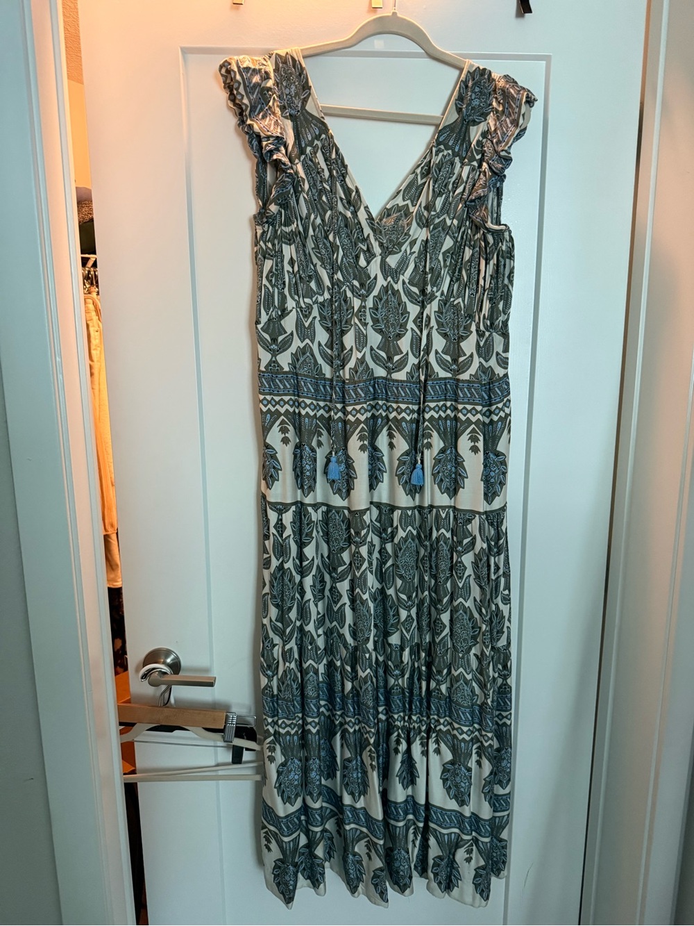 Omika Floral Maxi Dress in Cream and Blue Size M